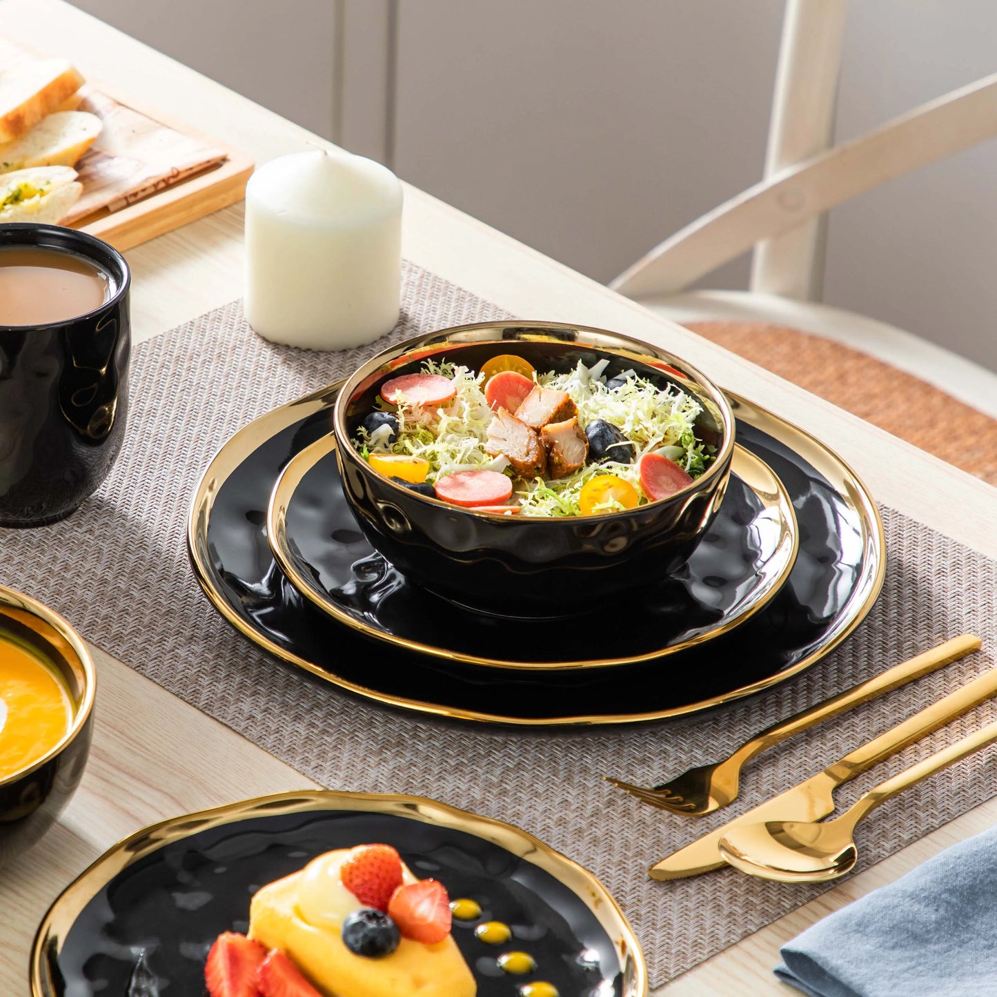MALACASA Porcelain Dinnerware Set With Gold Trim Everyday Use